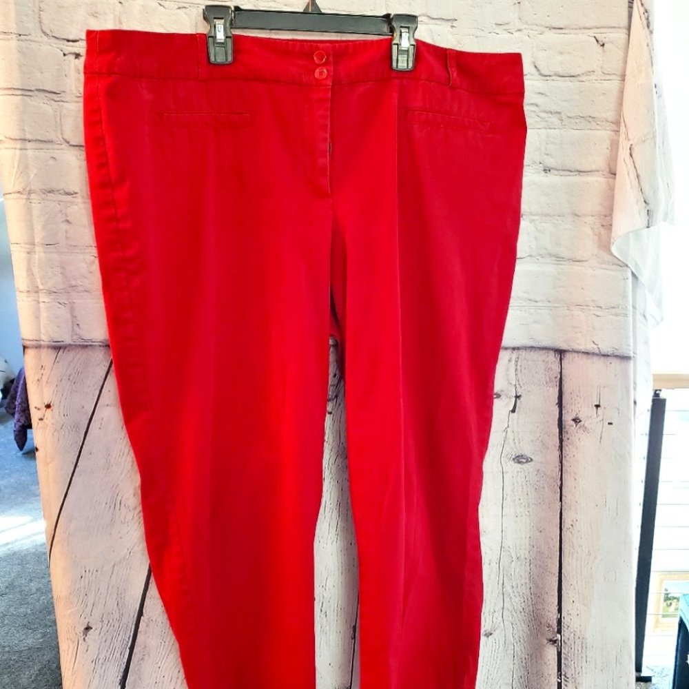 Dahlia Collection 3/4 Length Pant